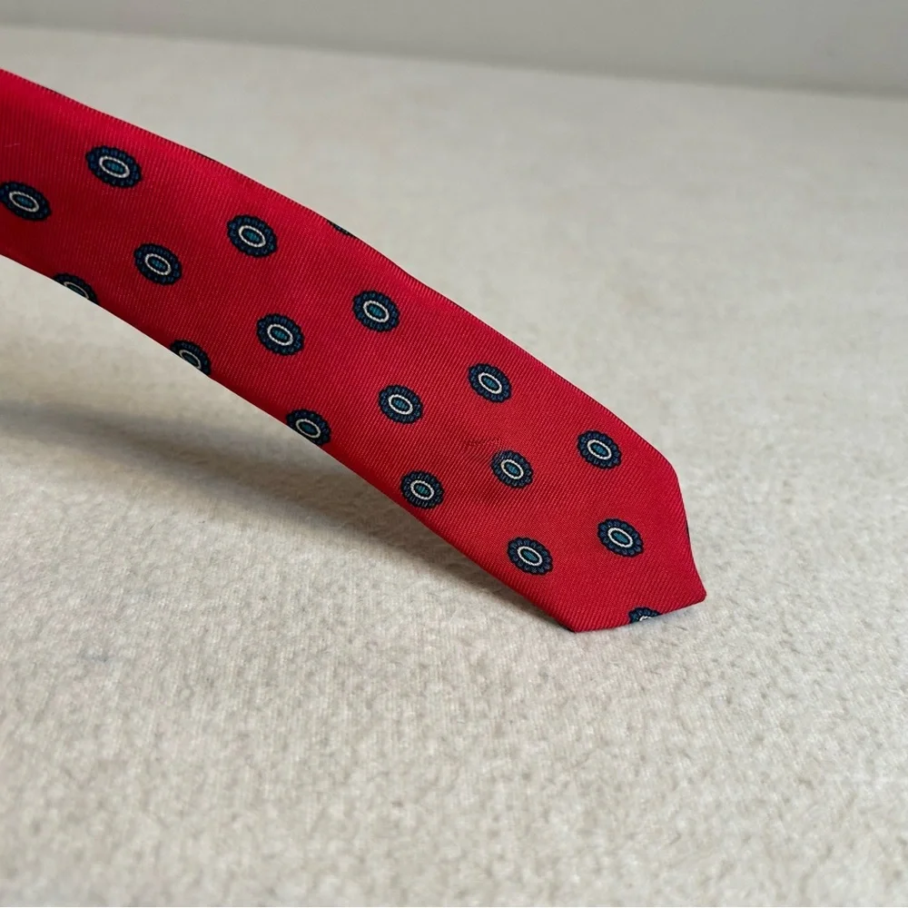 Christian Dior Mens OS Red 100% Silk Neck Tie Contemporary Blue Floral Design‎